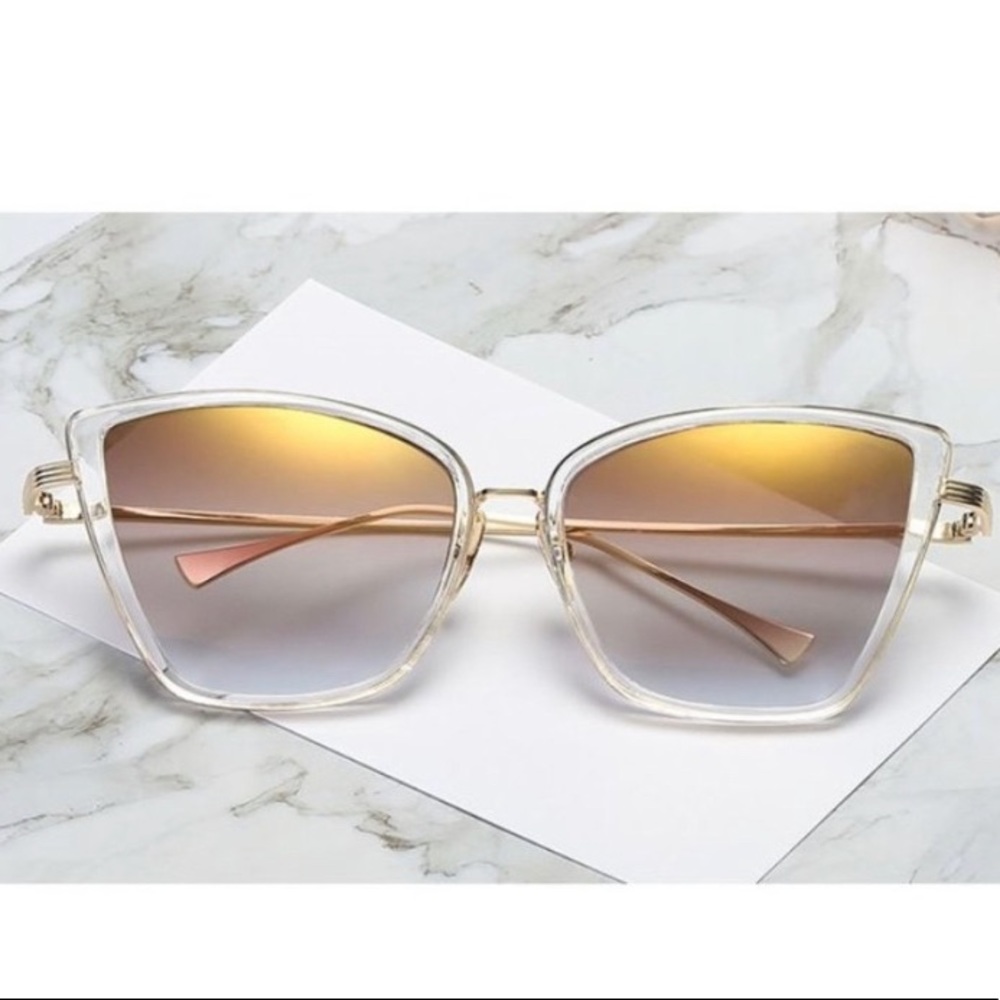 Transparent Modern Griselda Cat Eye Sunglasses - Oversized